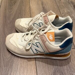 New balance 574. Size 8
